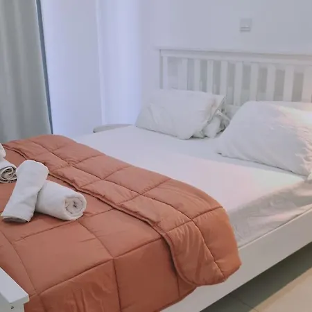 Kallucci's Maison De La * 拉纳卡