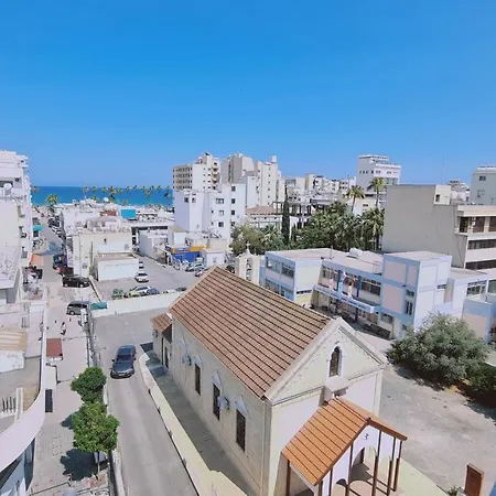 Kallucci's Maison De La *