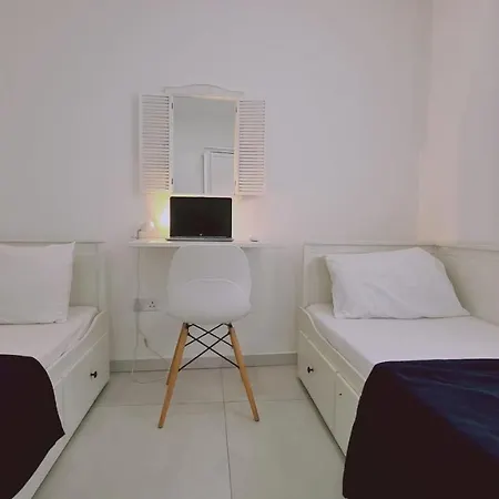 Apartment Kallucci's Maison De La Larnaca