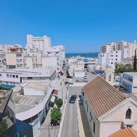 Kallucci's Maison De La דירה