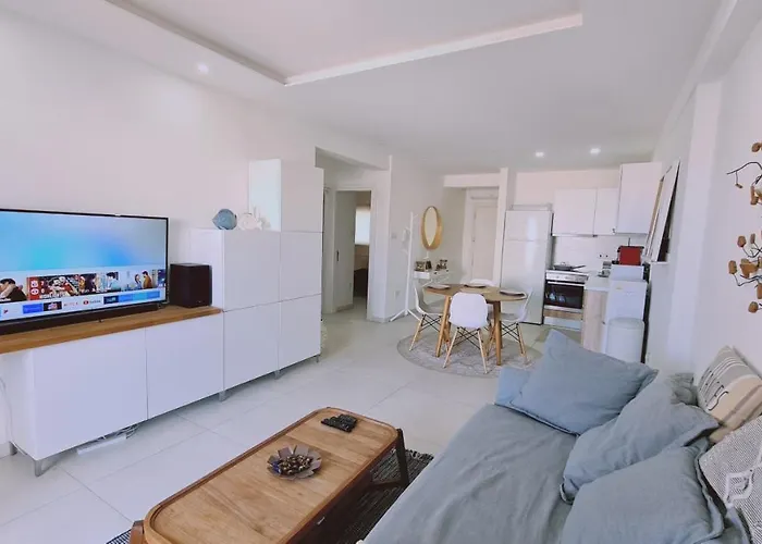 Kallucci's Maison De La アパート ラルナカ